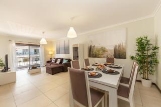 B03 - Luxury 2 Bed Lagos Marina - Lagos - 9