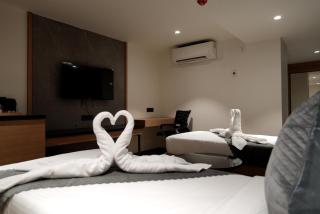 Hotel Tulips Grand - Hyderabad - 2