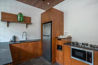 Sandara - Tropical Luxe 4BR Villa, 4 Minutes to Beach! - Mantaak - 3