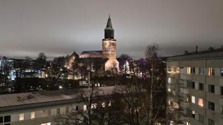 Spacious studio with cathedral views - 1
