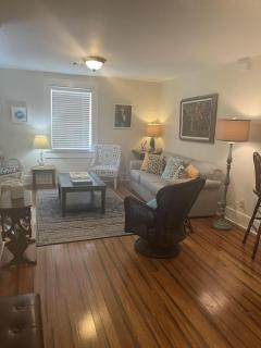 Catch A Wave 2 Blocks to the Beach Two-Story With Porch - Galveston - 7