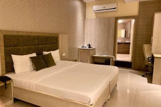 Status Business Hotel - Naveen Market - Kānpur - 0