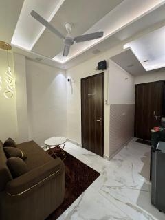 Cozy 1 BHK Condo with amenities - Neu-Delhi - 9