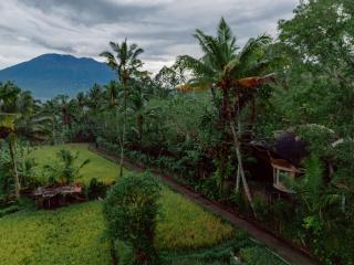 Hideout Mountain by Ini Vie Hospitality - Selat - 3