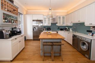 Fresnaye Home on Ave La Croix - 0