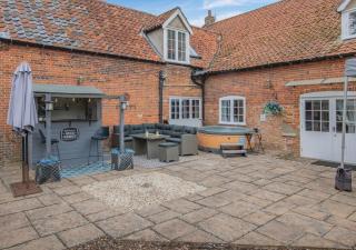 Middle Farmhouse - East Harling - 0