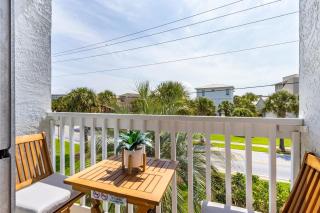 Island Retreat Walk to Beaches & Harbor - Destin - 0