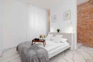 Cozy Studios in the Old Town of Kraków by Noclegi Renters - Krakow - 0