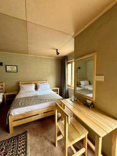 Bucolic River Resort - Gulmit - 1