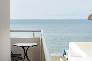 Stavros Beachfront Suites - Nea Kydonia - 6