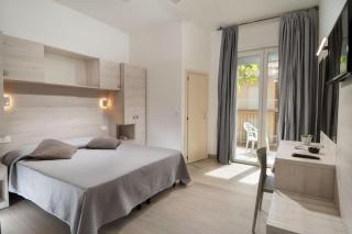 Hotel Anna Gabicce Mare - 1