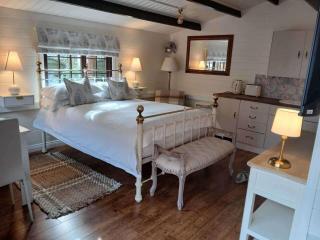 Tranquil Lodge Retreat in Southampton - Southampton - 0