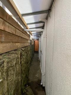 Comfortable bungalow in Goodwick no TV with private parking one car - Goodwick - 6
