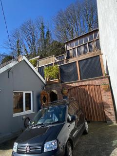 Comfortable bungalow in Goodwick no TV with private parking one car - Goodwick - 2