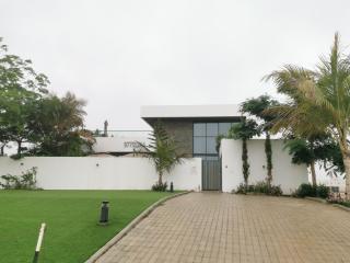 G R A N D C H A L E T - Salalah - 9