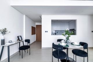 GuestReady - JVC Oasis with city views - 4