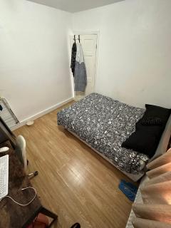 Lovely 4 Bedroom Home - 2 Bathrooms & Large Garden - Wealdstone - 7