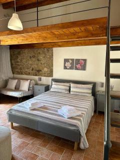 Roba Albanisi - Aragona - 2