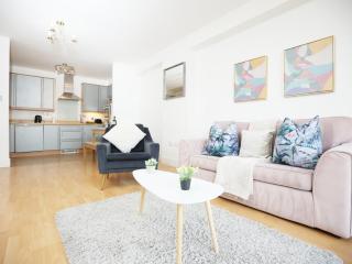 Queen Street Apartment By N And N Stays Ltd, Large Executive Apartment, Close to City Centre, Restaurants and shops, Secure Private Parking, Perfect location while visiting Cardiff for work or a short break - Cardiff - 9
