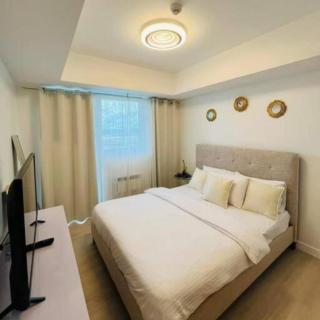 Double Deluxe Room with Mount Arayat View at Azure North San Fernando Pampanga - 2