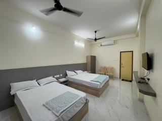 Hotel Sree Saravana - - 4