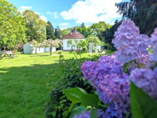 Cosy Cottage with Large Garden I Semi Rural Retreat! Nearby Countryside, Beaches & Goodwood - Chichester Holiday Properties - Eartham - 8