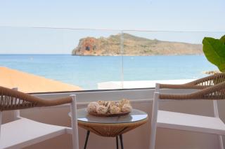 Stavros Beachfront Suites - Nea Kydonia - 9