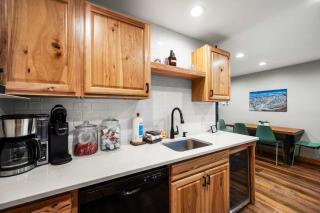 Renovated Ski In Out Condo King Bed Patio Grill - Ellicottville - 4