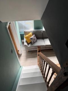 Brand New Stylish Converted Coach House in Cardiff - 6
