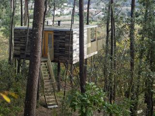 Luxury Glamping Tree House in Galicia, Spain, with Private Outdoor Hot Tub - A Coruña - 3