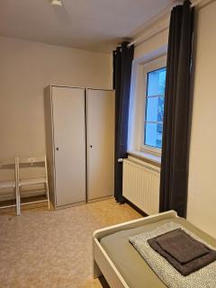 Leuna bei Leipzig & Halle - 2 Apartments mit je 3 Schlafzimmern, Küche, Bad - 8