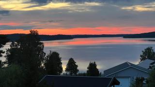 Mysig timmevilla med sjöutsikt - Sigtuna - 1