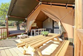 Scenic Safari Tent with a Shared Pool for a Group Glamping Retreat near Plasencia, Spain - Villanueva de la Vera - 5