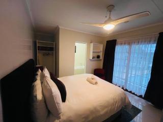 Rest Haven Bed and Breakfast - East London - 6