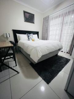 Rest Haven Bed and Breakfast - East London - 1