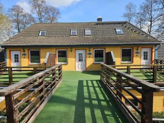 Ferienwohnung im Landschaftsschutzgebiet, mit Dachzimmer und Terrasse zum See mit hauseigenem Bade-Steg - Neukloster - 7