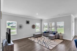Charming 4BR Ranch-Style Home - Corner Lot home - 3