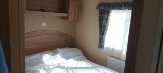 Cosy Caravan With Free Wi-Fi At Broadland Sands Holiday Park Ref 20012Bs - Hopton on Sea - 5