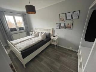 Charming 4-Person Apartment in Hoyerswerda City Center - 8