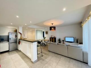 Bel Appartement lumineux avec balcon - Le Cannet - 5