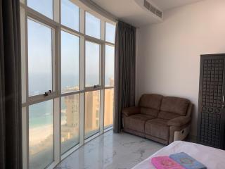 Luxury apartment with sea view - Ajman - 0