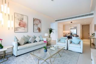 Livbnb Beachfront 2BR in Address JBR Sea & Ain Dubai Views - 1