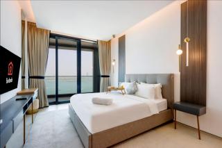 Livbnb Beachfront 2BR in Address JBR Sea & Ain Dubai Views - 5