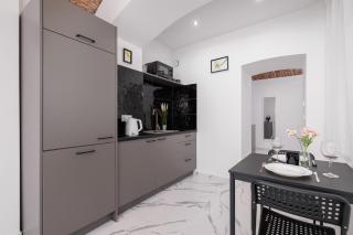 Cozy Studios in the Old Town of Kraków by Noclegi Renters - Krakow - 5
