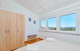 Gorgeous Home In Punta Kriza With Wifi - 6