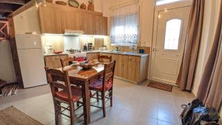 Popi Studio 1 Mochos Square - 5