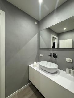 La Vita LakeView - Garden & Pool - 7