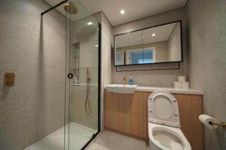 Luxury Skyline living 2B2B Apartment Central London - 3