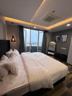 Penta Square Executive City View Apartments DHA - Phase 5 Lahore - Lahore - 0