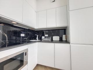 Nestor&Jeeves - EMERAUDE - Central - Modern - Nice - 4